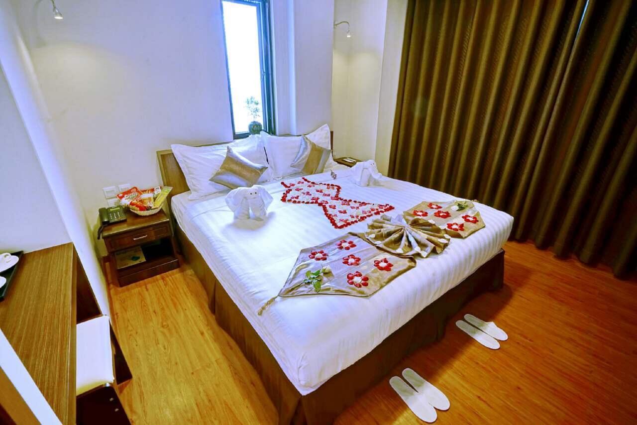 Sanctuary Hotel Mandalay Ngoại thất bức ảnh