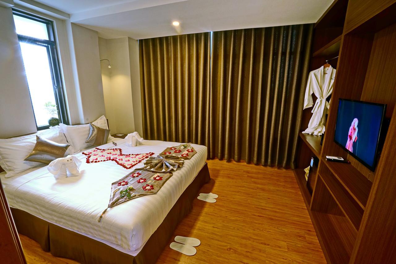 Sanctuary Hotel Mandalay Ngoại thất bức ảnh